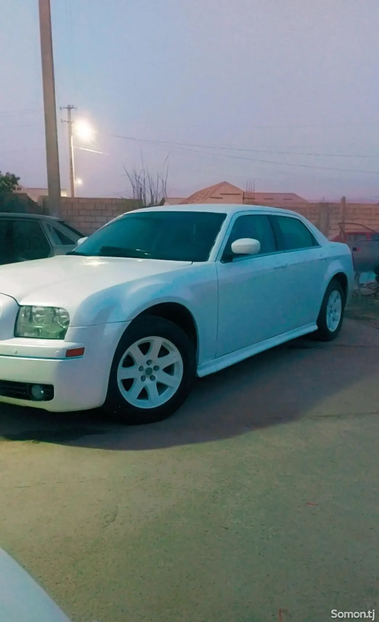 Chrysler 300C 2008 · 2.7 AT