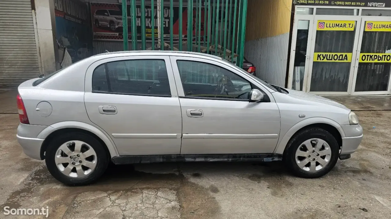 Opel Astra G 2000 · 1.6 MT
