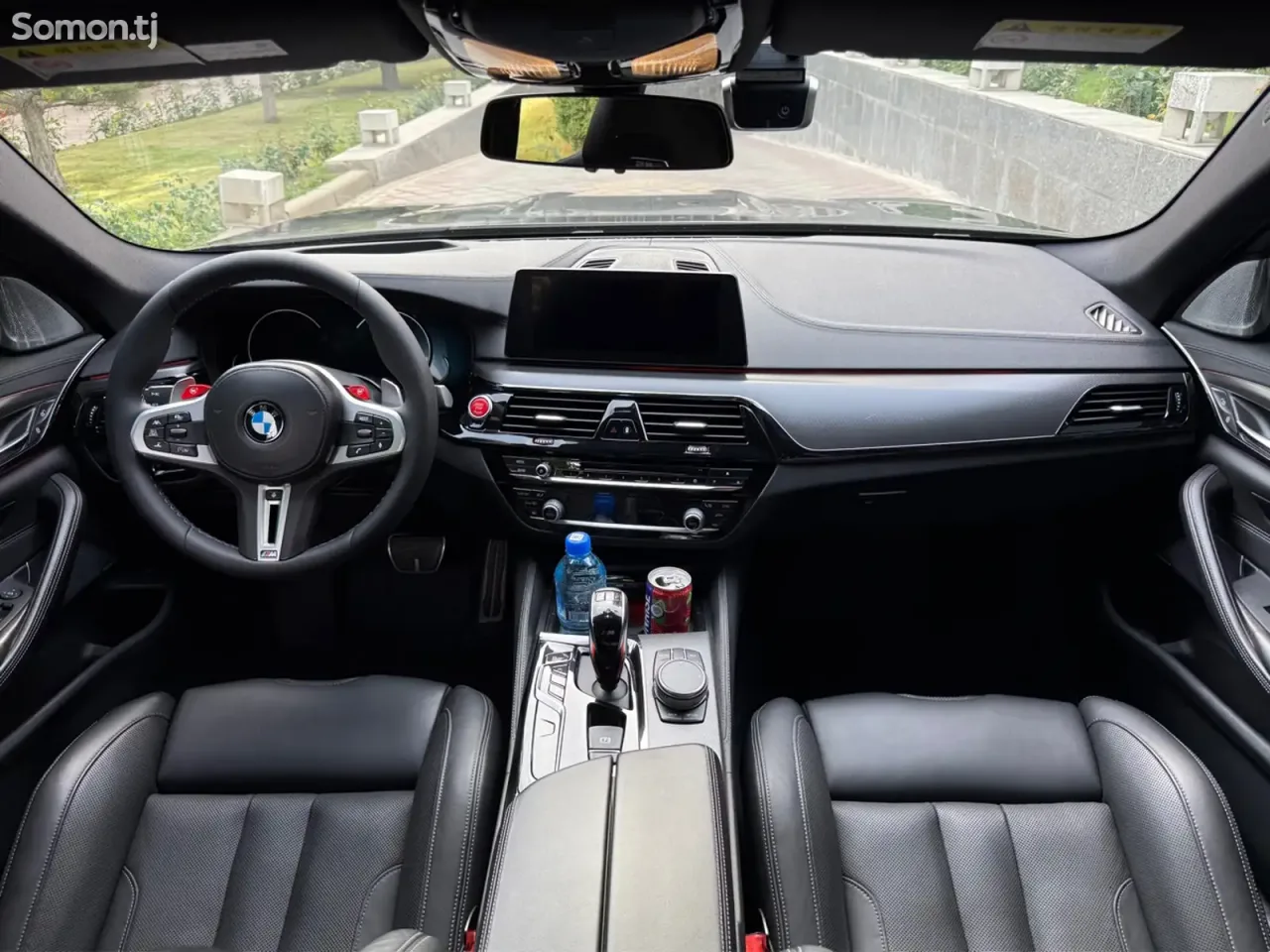 BMW M5 2018 · 4.4 AT