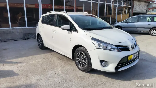 Toyota Verso 2014 · 1.8 MT