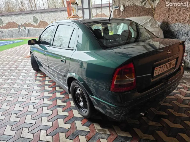 Opel Astra G 2001 · 1.6 MT