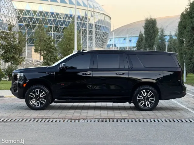 GMC Yukon 2023 · 6.2 AT