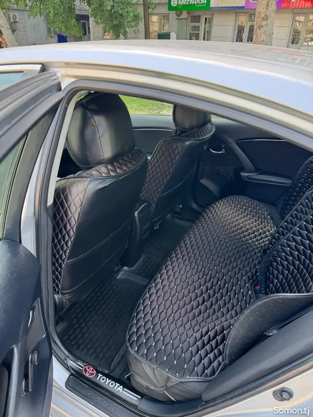 Toyota Avensis 2009 · 1.8 MT