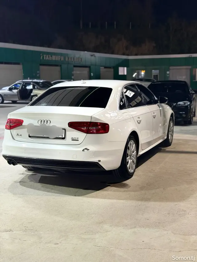 Audi A4 2015 · CVT