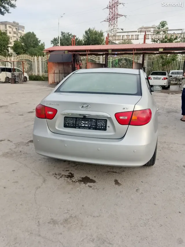 Hyundai Avante 2008 · 1.6 AT