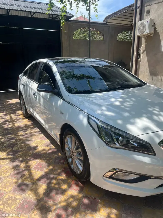 Hyundai Sonata 2015 · 2.0 AT