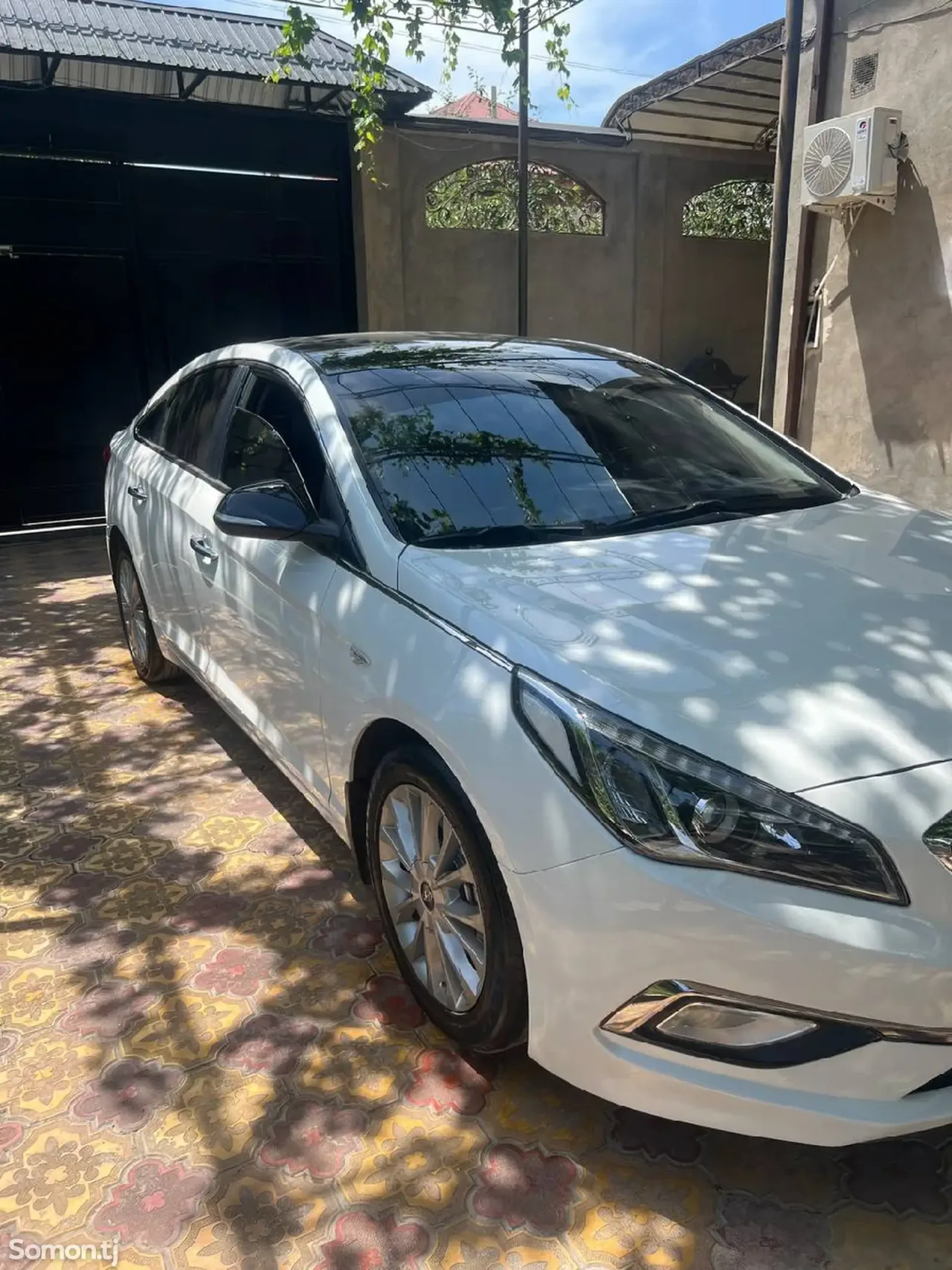 Hyundai Sonata 2015 · 2.0 AT