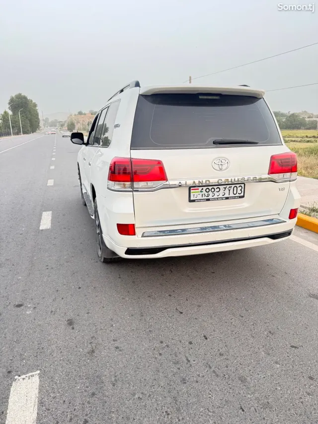 Toyota Land Cruiser Prado 2009 · 4.8 AT