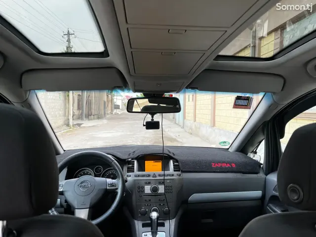 Opel Zafira 2006 · 2.2 AT