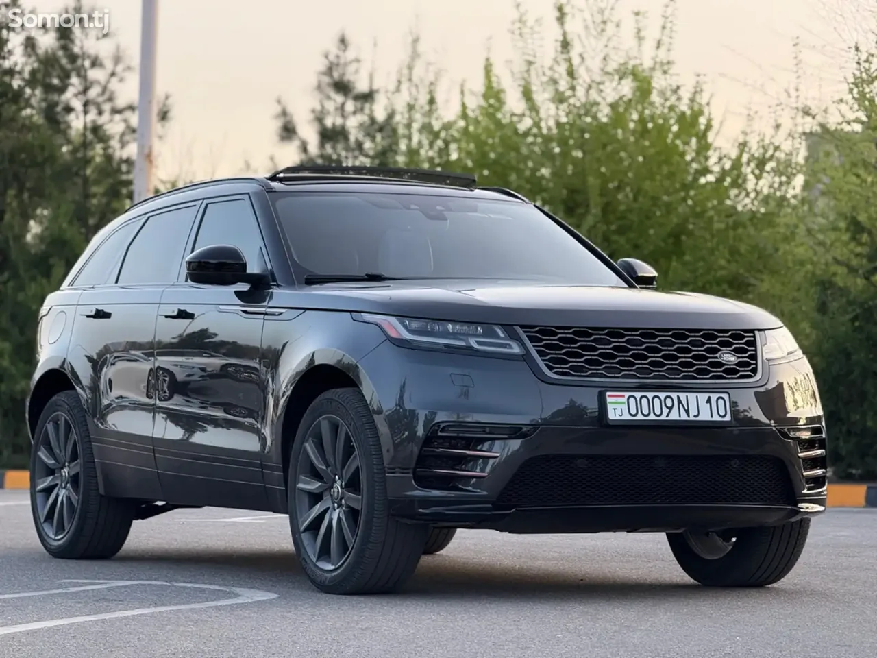 Land Rover Range Rover Velar 2018 · 2.0 AT