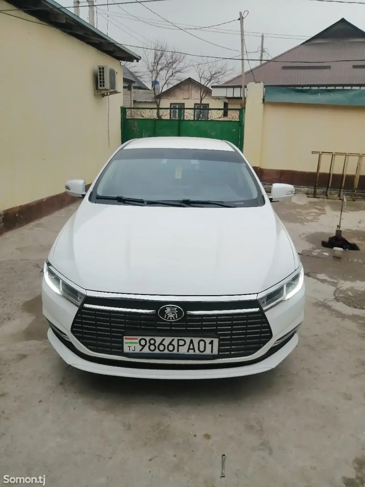 BYD Han EV 2023 · 2.0 AT