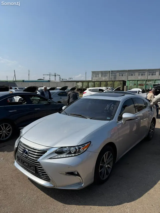 Lexus ES series 2016 · 3.0 AT