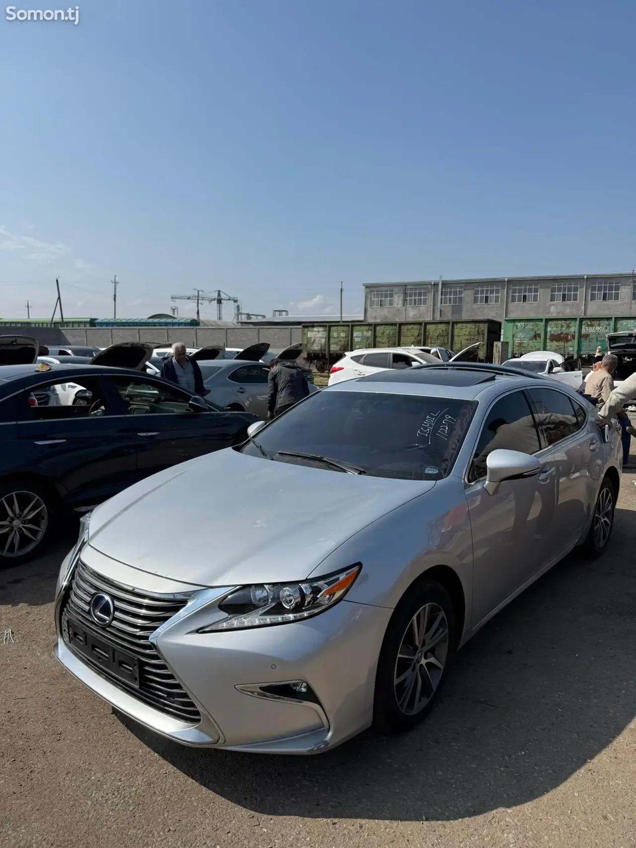 Lexus ES series 2016 · 3.0 AT