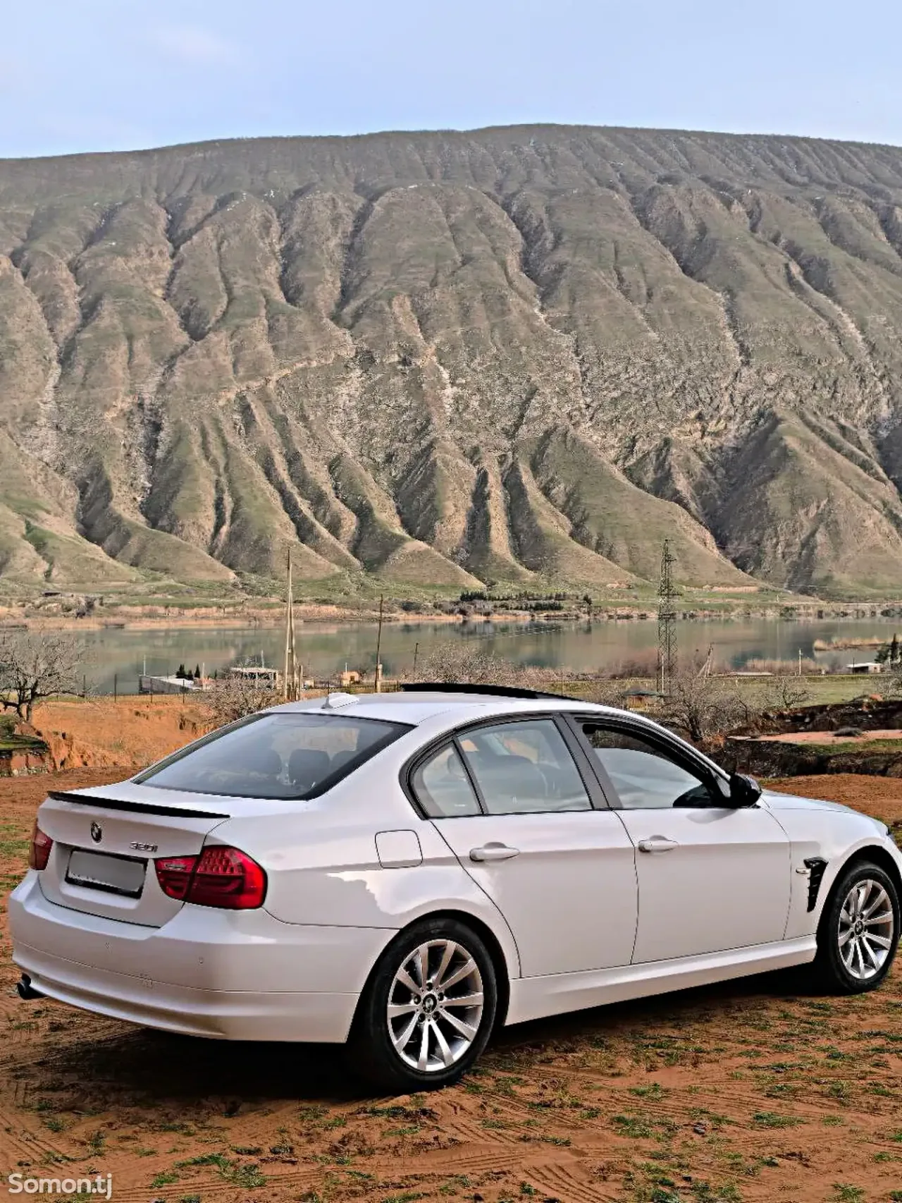 BMW 3 series 2011 · 2.0 AT