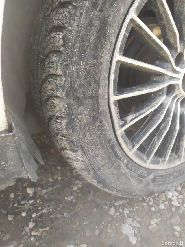 Volkswagen Passat 2000 · 1.6 MT