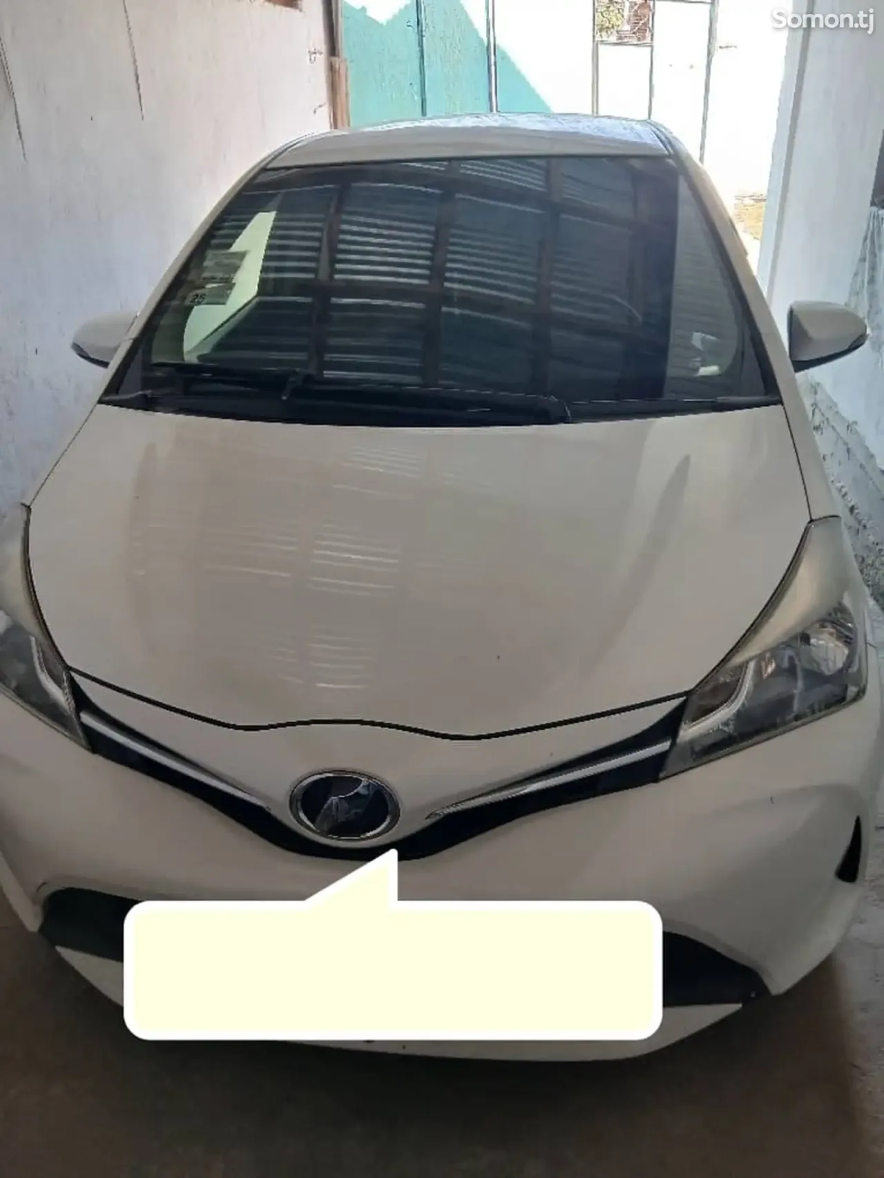 Toyota Vitz 2015 · 1.3 AT