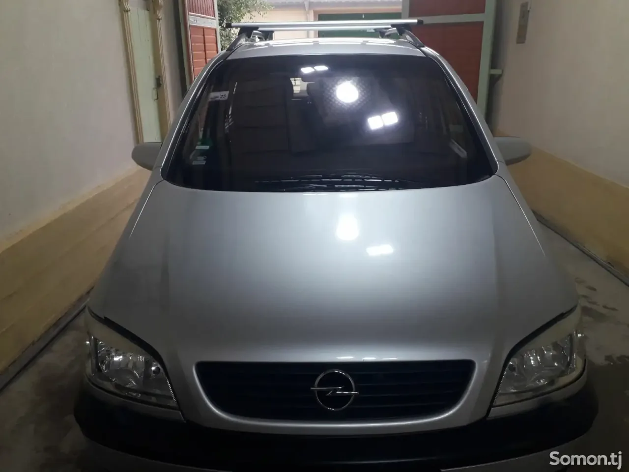 Opel Zafira 2000 · 1.6 MT