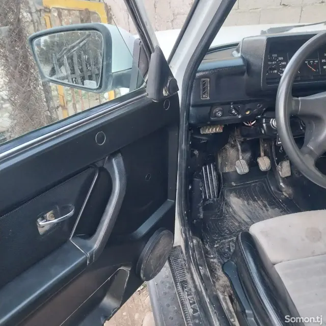 Lada (ВАЗ) Нива 2006 · 0.6 MT