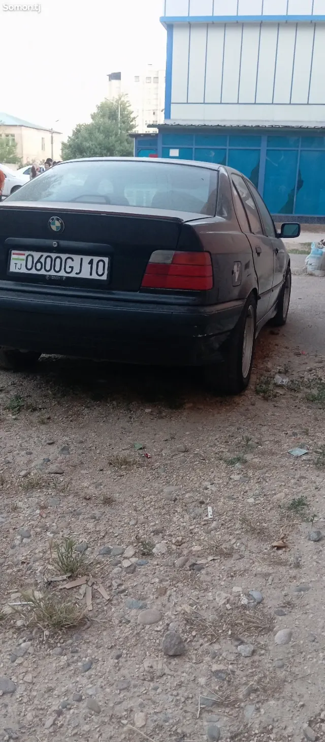 BMW 3 series 1998 · 1.8 MT