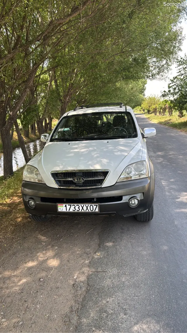Kia Sorento 2006 · 2.4 MT