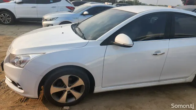 Chevrolet Cruze 2014 · 1.4 AT