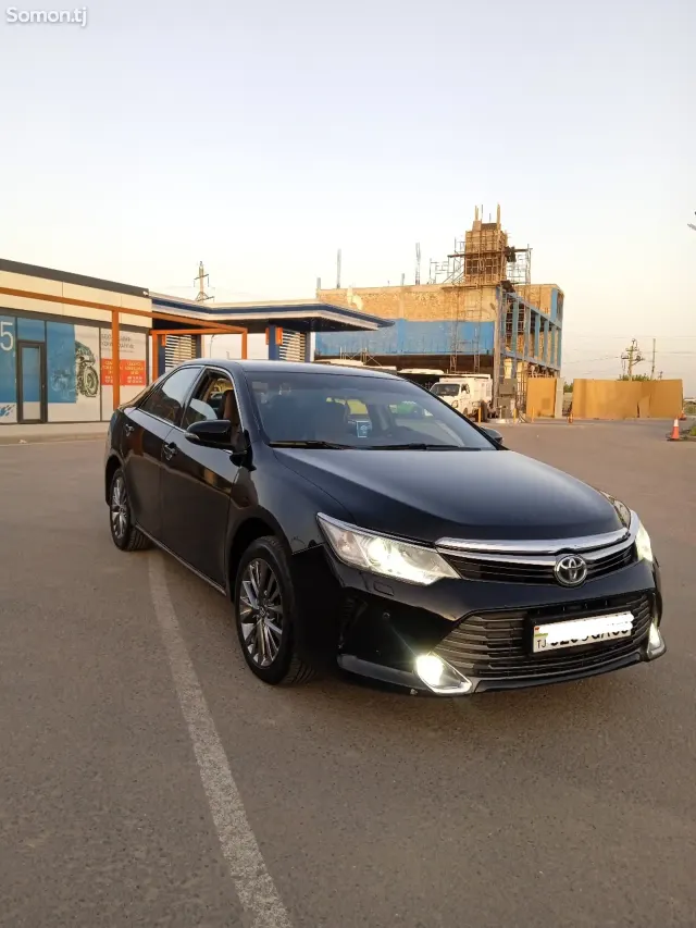 Toyota Camry 2013 · 2.5 AT