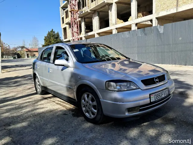 Opel Astra G 2001 · 1.6 AT