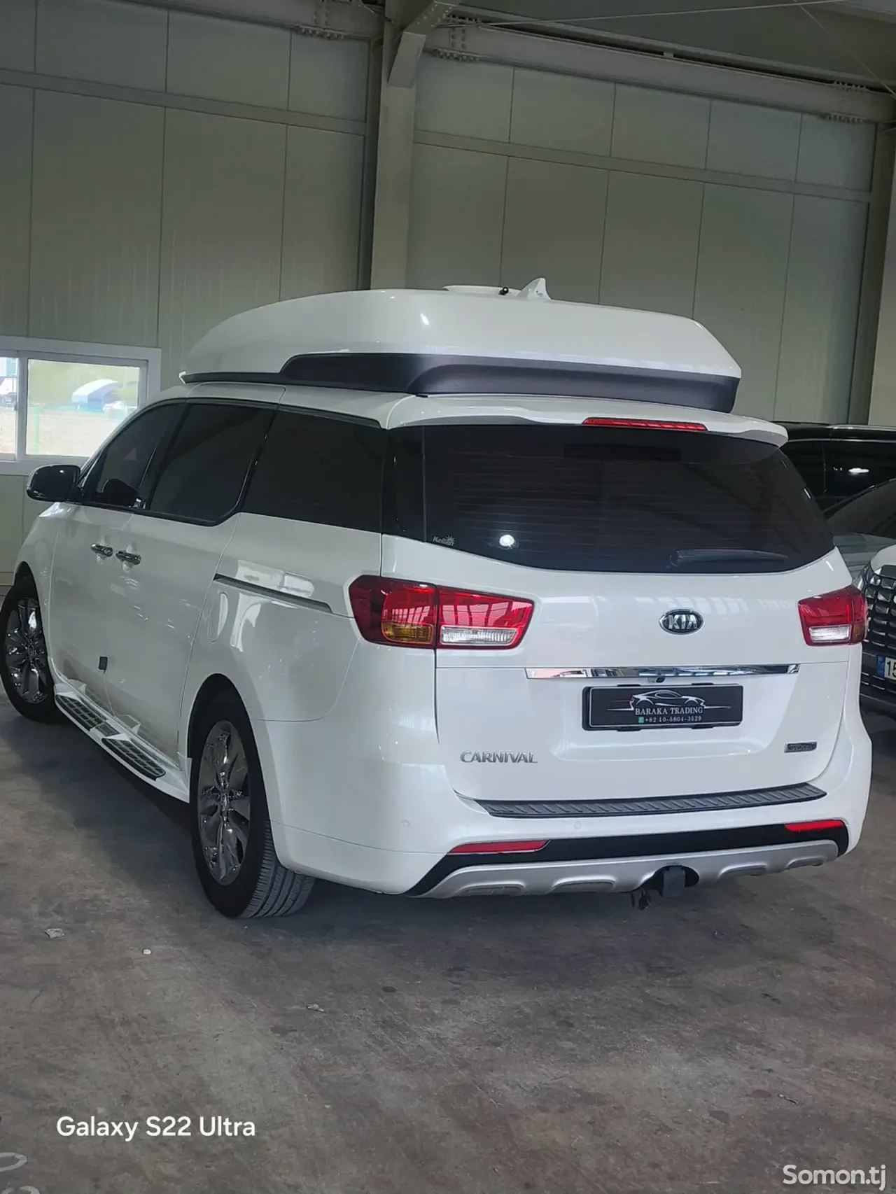 Kia Carnival 2017 · 2.2 AT