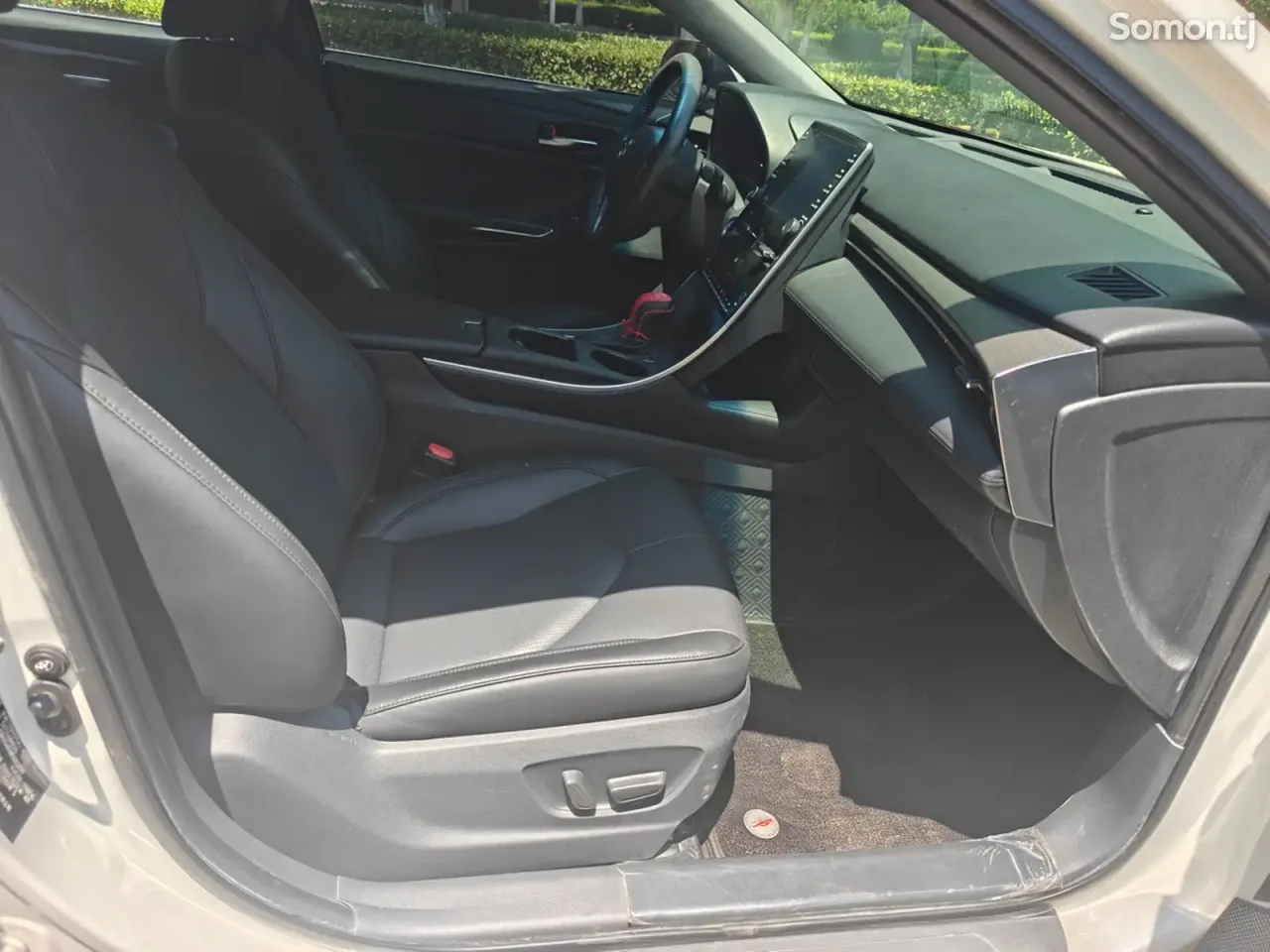 Toyota Avalon 2021 · 2.5 AT