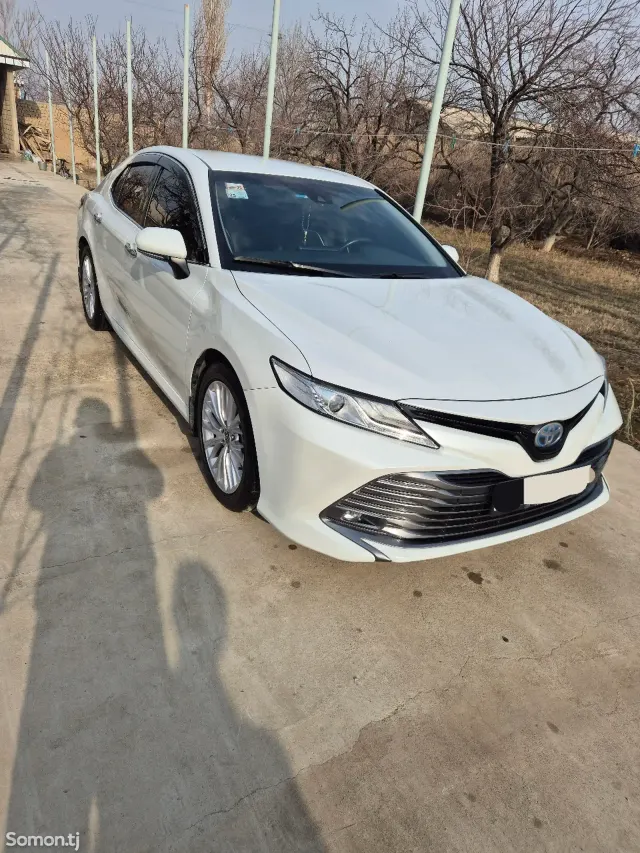 Toyota Camry 2018 · 2.5 AT