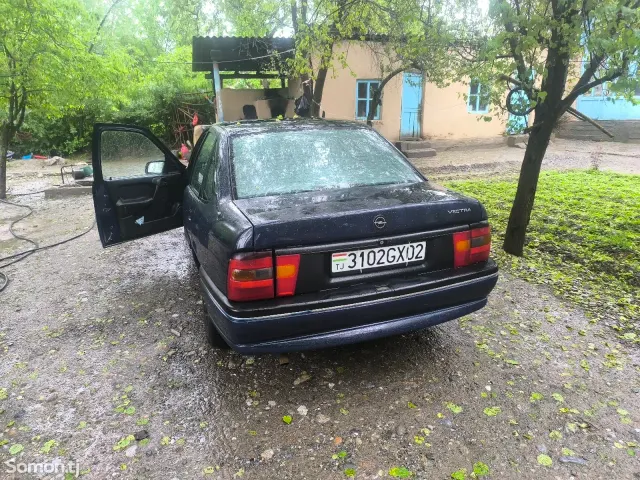 Opel Vectra A 1993 · 1.6 MT