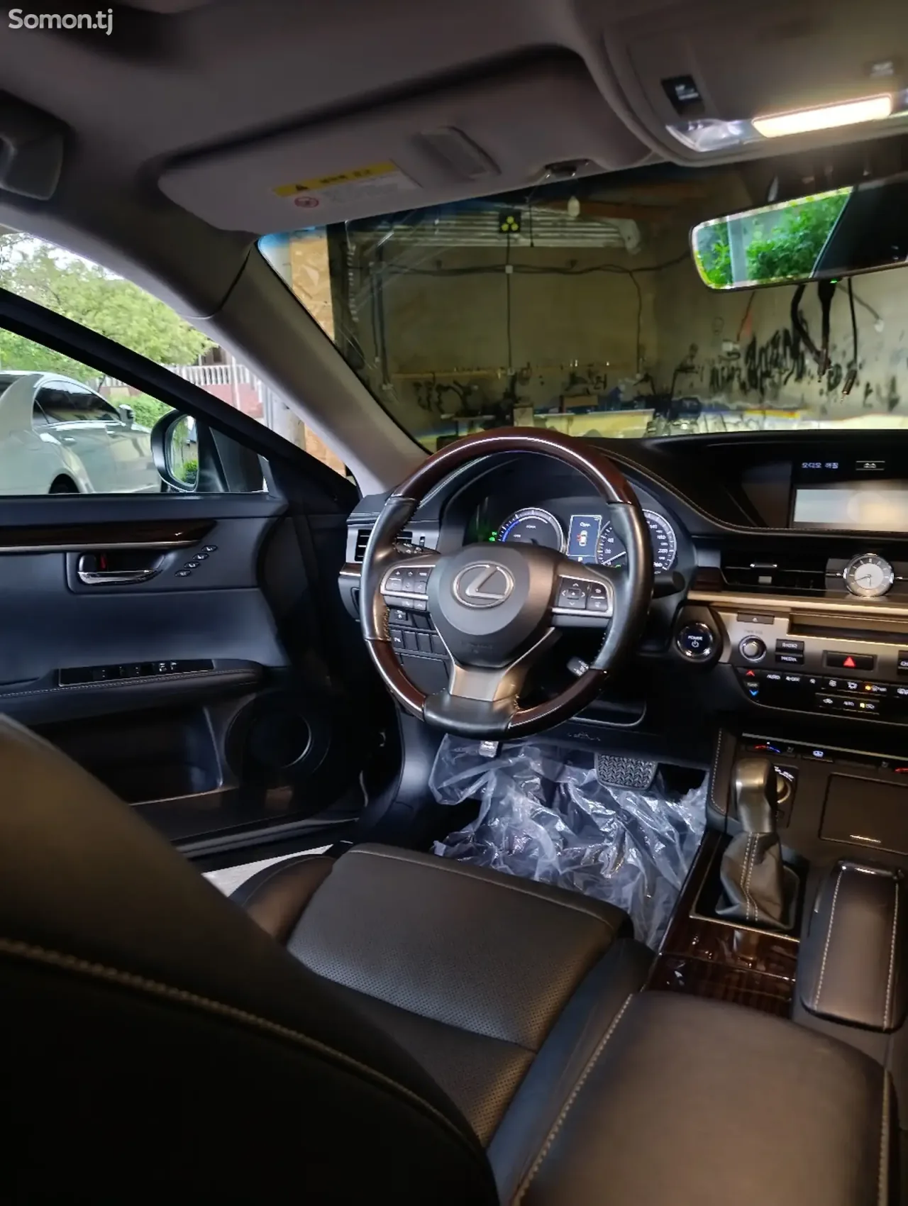 Lexus ES series 2016 · 3.0 AT