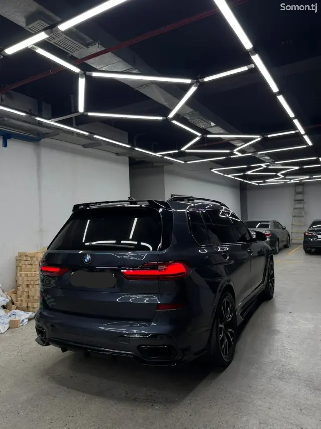 BMW X7 2020 · 4.2 AT