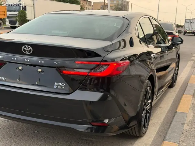 Toyota Camry 2026 · 2.5 AT