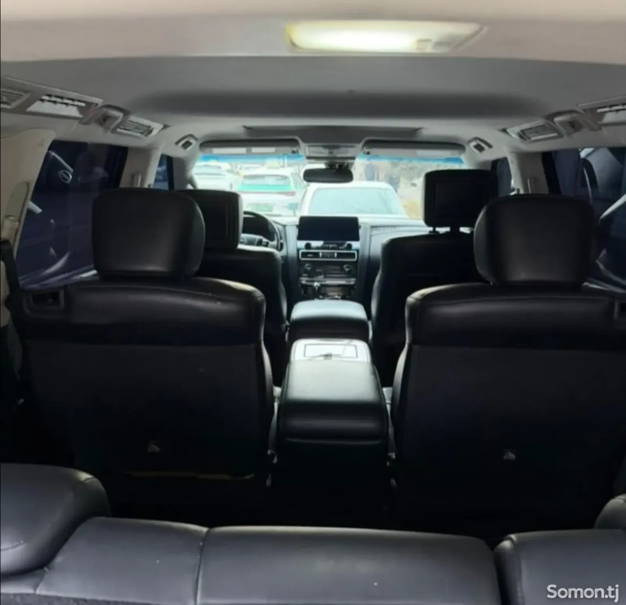 Nissan Patrol 2017 · 5.7 AT