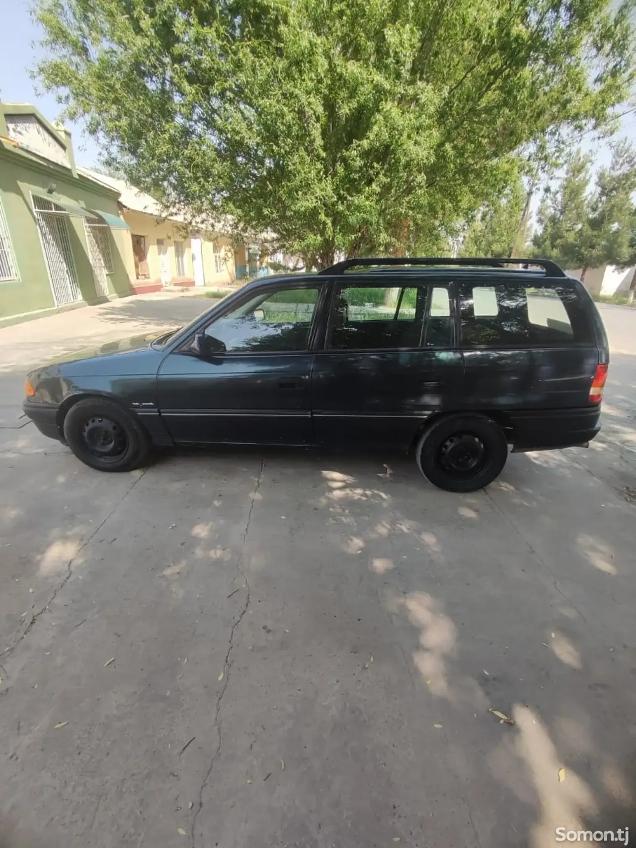 Opel Astra F 1994 · 1.6 MT