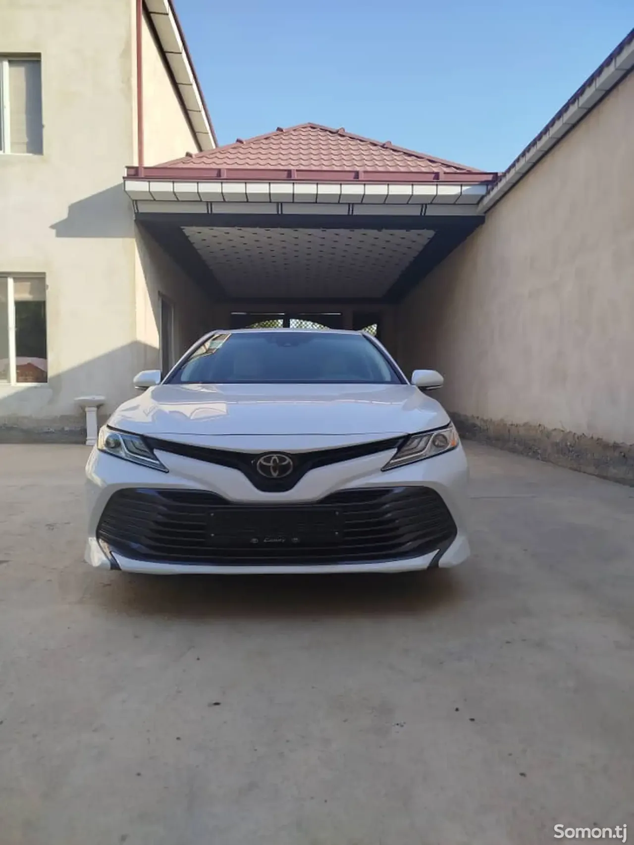 Toyota Camry 2018 · 2.5 AT