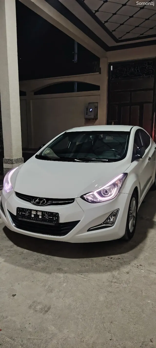 Hyundai Avante 2014 · 1.6 AT