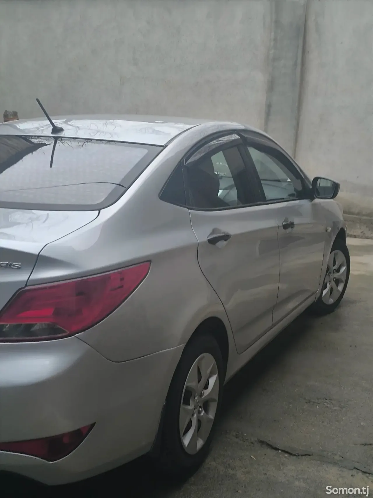 Hyundai Solaris 2016 · 1.4 MT