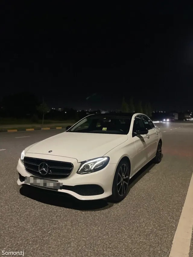 Mercedes-Benz E class 2016 · 2.0 AT