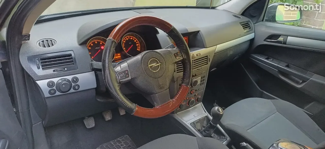 Opel Astra G 2006 · 1.6 MT