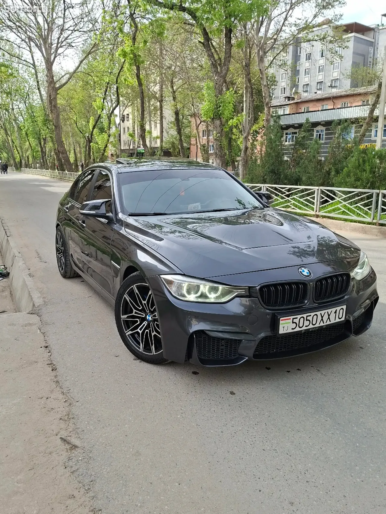BMW 3 series 2013 · 2.0 AT