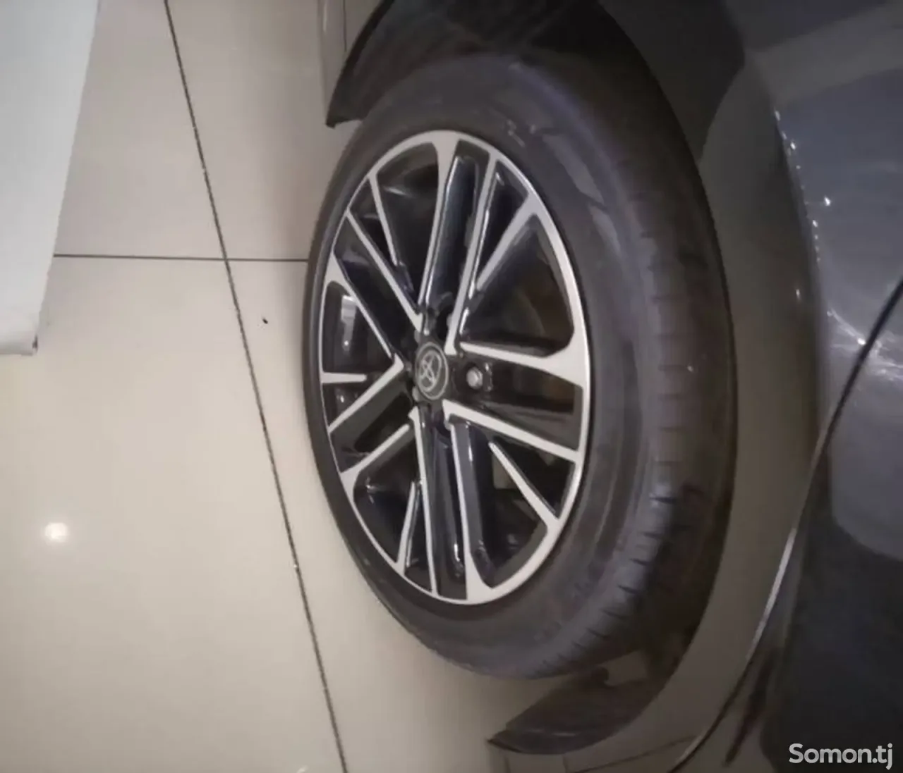 Toyota Camry 2025 · 2.0 AT