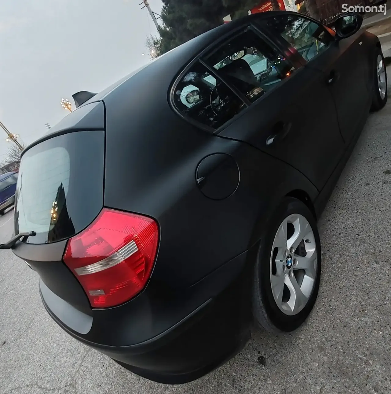 BMW 1 series 2010 · 1.6 AT