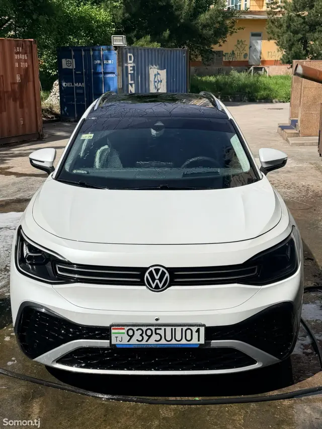 Volkswagen ID.6 2022 · AT