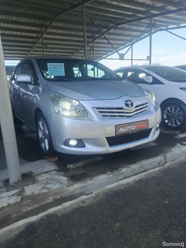 Toyota Verso 2009 · 2.2 AT