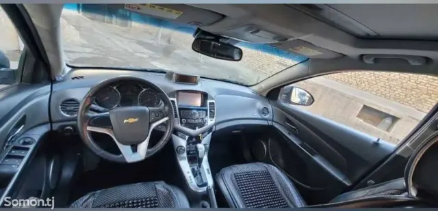 Chevrolet Cruze 2010 · 1.6 AT