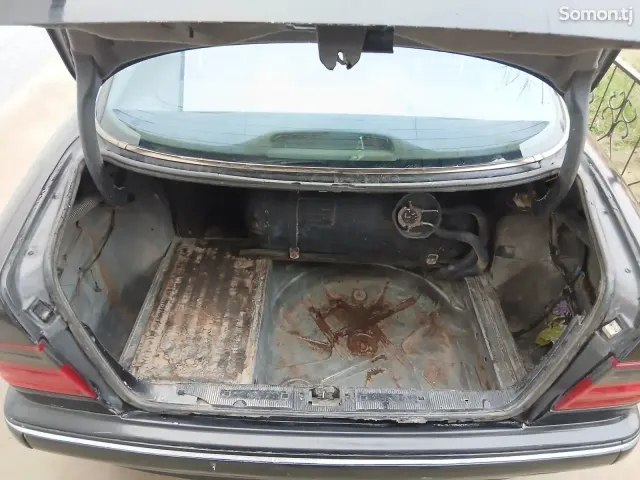 Mercedes-Benz E class 2000 · 2.0 AT