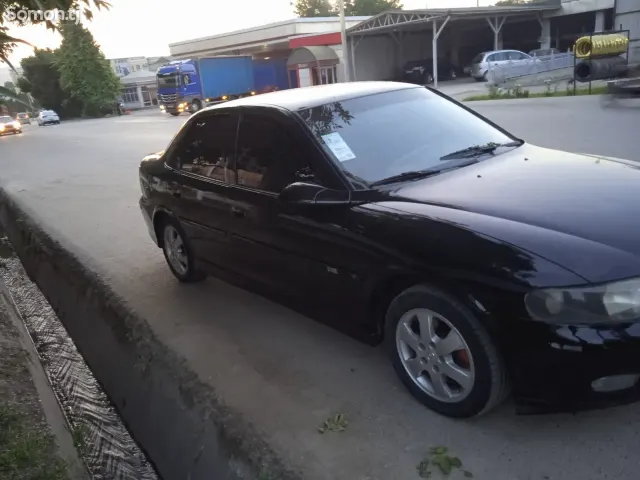 Opel Vectra B 1999 · 1.8 MT