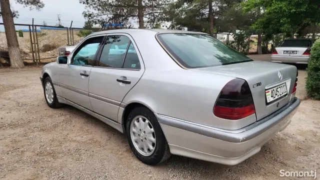 Mercedes-Benz C class 1995 · 1.8 MT